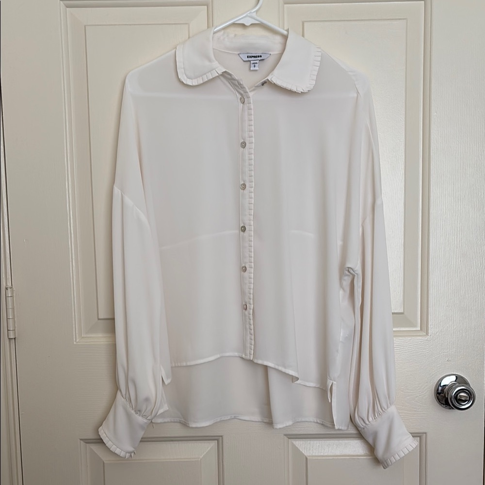 EXPRESS Sz. S Ivory Oversized Ruffle Trim Top